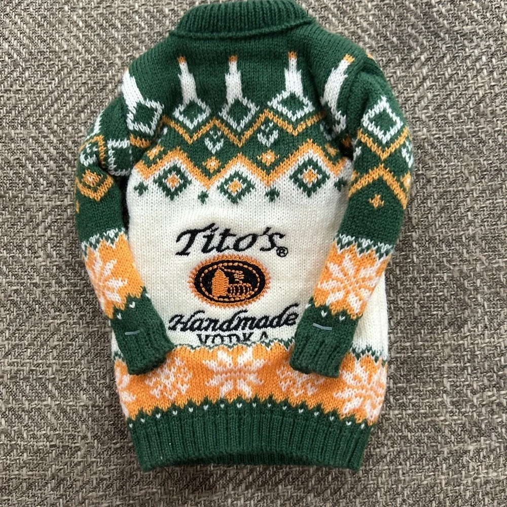 2025 Titos Vodka 750 bottle sweater Funny‎ Bar Decor Cozy Cottage Sweater
